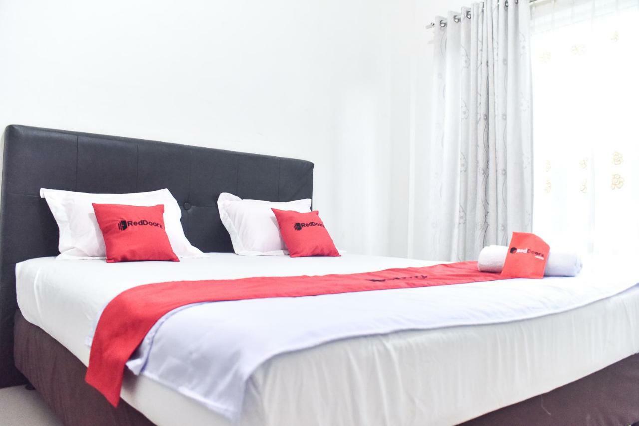 Reddoorz Near Sultan Hasanuddin Airport 2 Hotel Makassar Ngoại thất bức ảnh