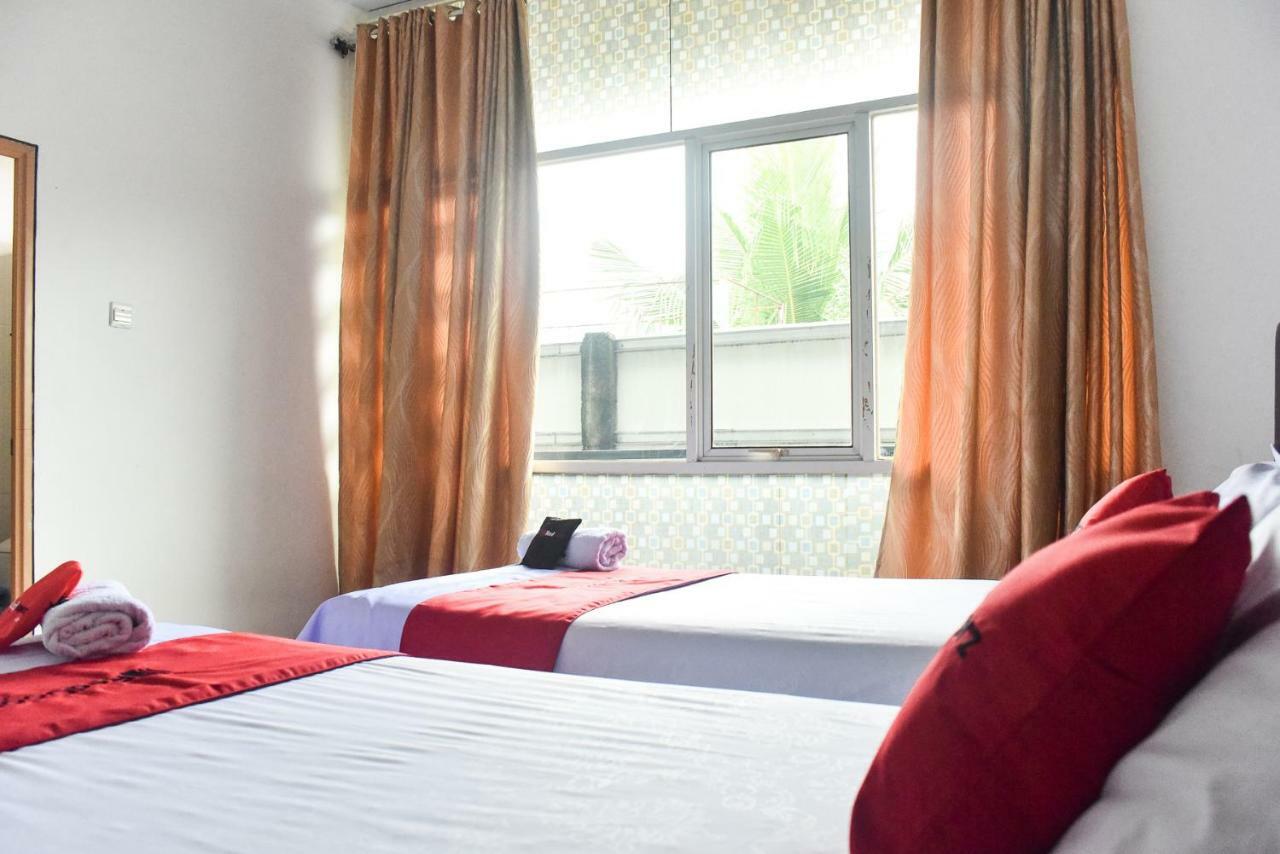 Reddoorz Near Sultan Hasanuddin Airport 2 Hotel Makassar Ngoại thất bức ảnh